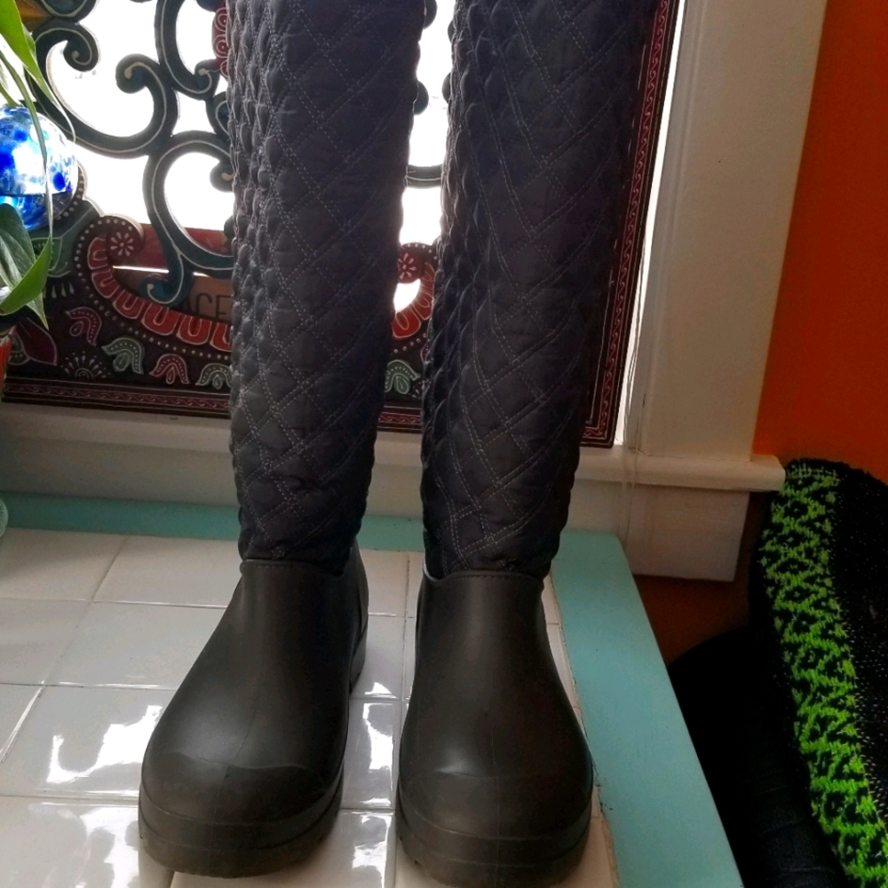 Dirty Laundry Rain boots